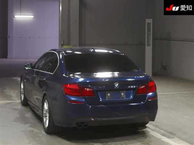 BMW 5 SERIES 2011