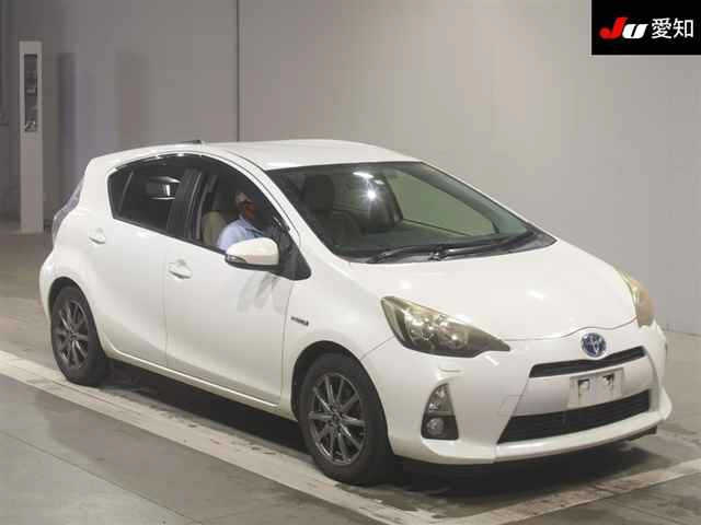 TOYOTA AQUA 2012