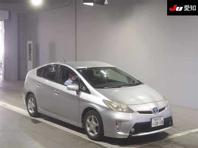 TOYOTA PRIUS 2014