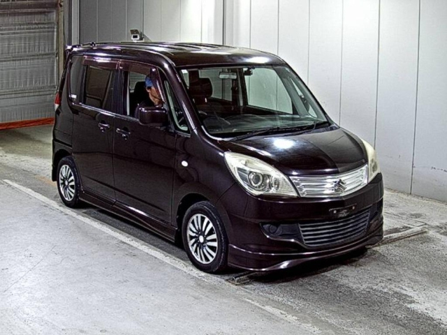 SUZUKI SOLIO 2011