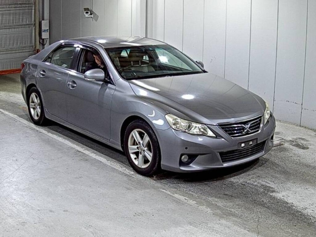 TOYOTA MARK X 2010