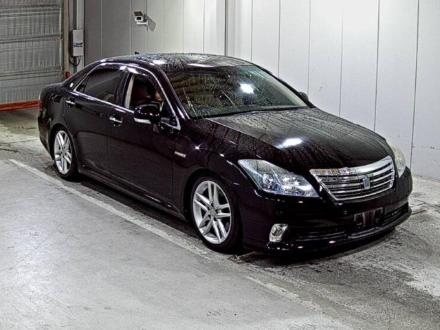 TOYOTA CROWN 2011