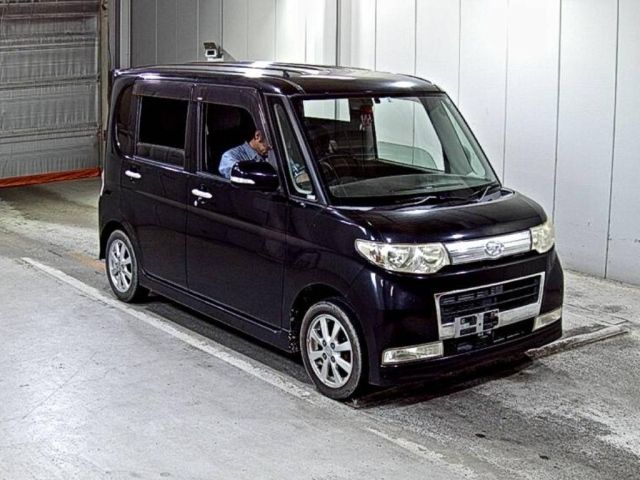 DAIHATSU TANTO 2009