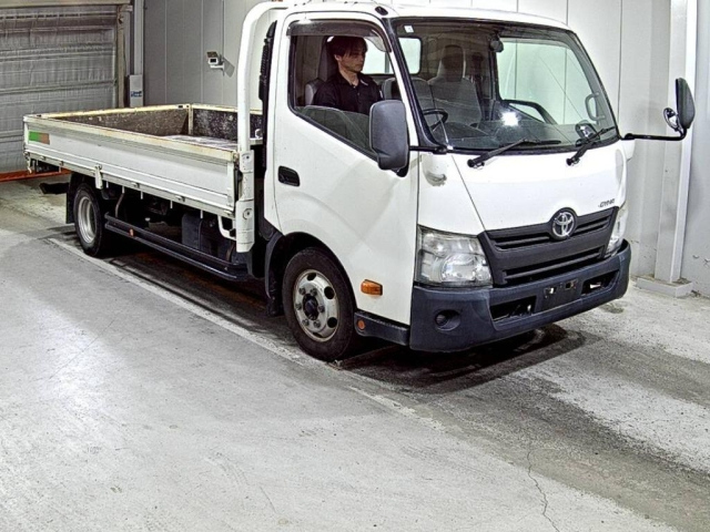 TOYOTA DYNA 2012