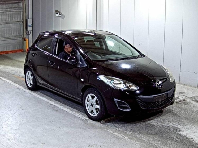 MAZDA DEMIO 2013