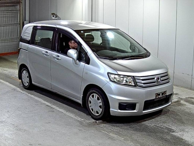 HONDA FREED