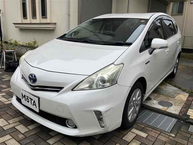 TOYOTA PRIUS ALPHA 2012