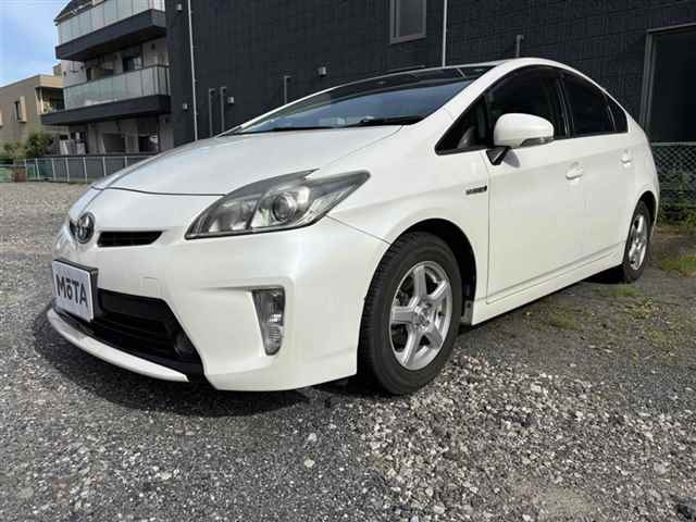 TOYOTA PRIUS 2013