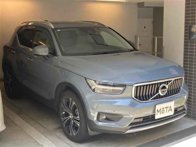 VOLVO XC40 2021