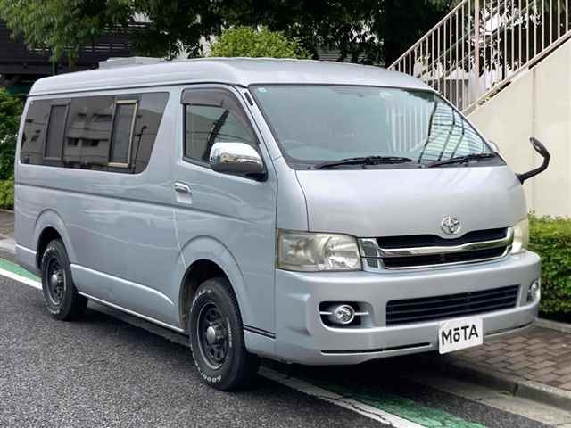 TOYOTA HIACE 2009