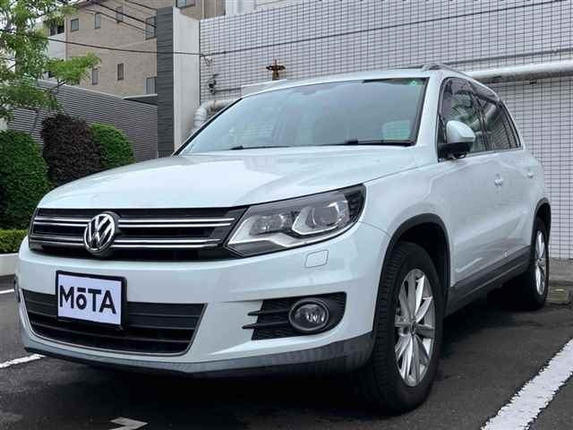 VOLKSWAGEN TIGUAN 2015