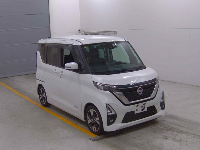 NISSAN ROOX 2020