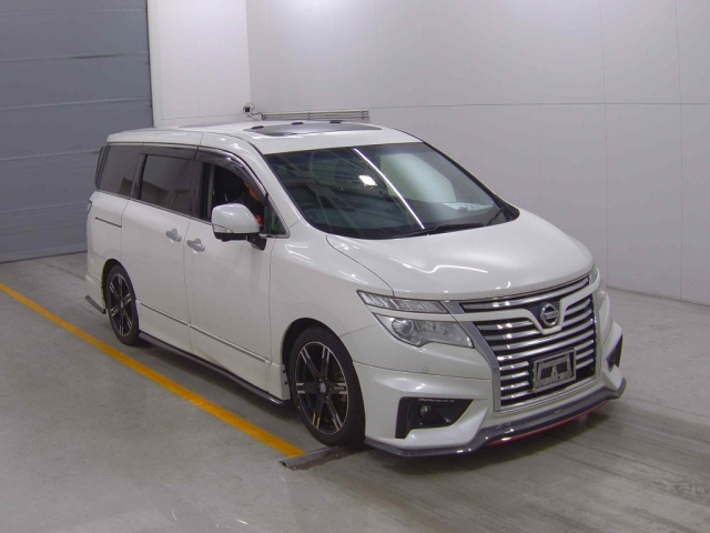 NISSAN ELGRAND 2017