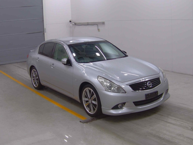 NISSAN SKYLINE 2010