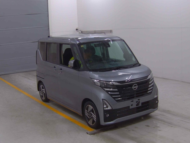 NISSAN ROOX 2023
