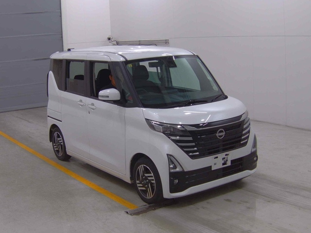NISSAN ROOX 2023