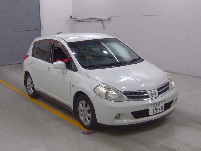 NISSAN TIIDA 2009