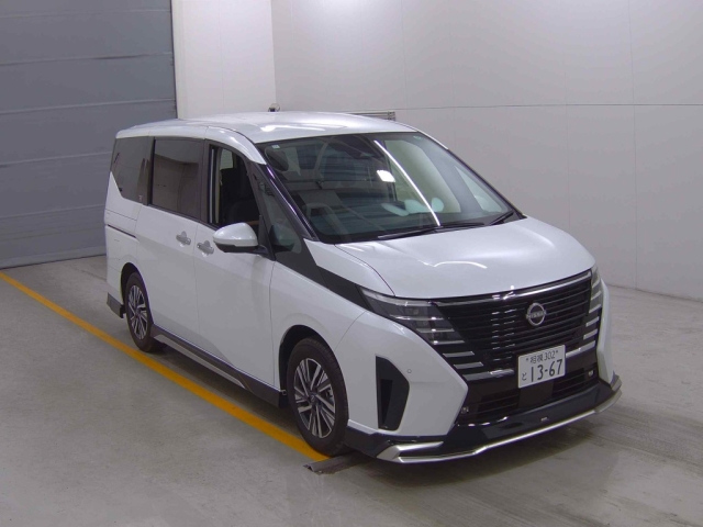 NISSAN SERENA