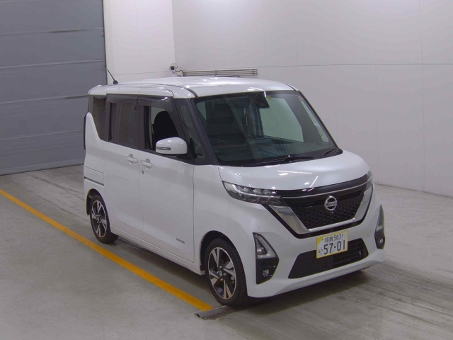 NISSAN ROOX 2023