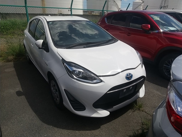 TOYOTA AQUA 2019