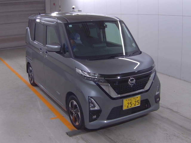 NISSAN ROOX 2021