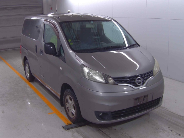 NISSAN NV200 2011