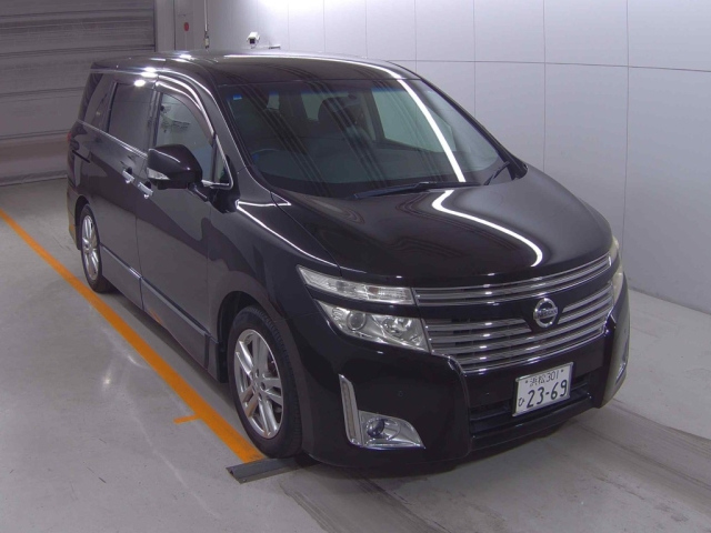 NISSAN ELGRAND 2010