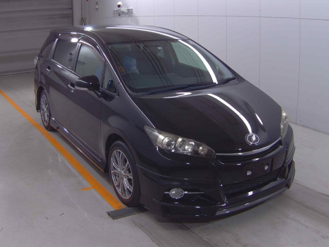 TOYOTA WISH 2014