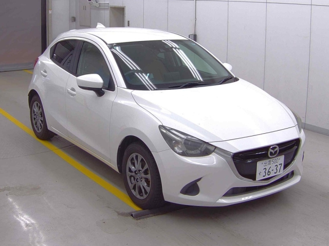 MAZDA DEMIO 2017
