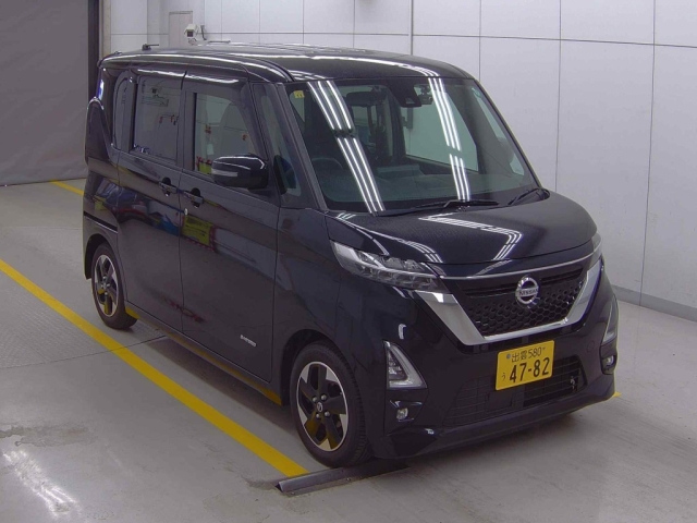 NISSAN ROOX 2020
