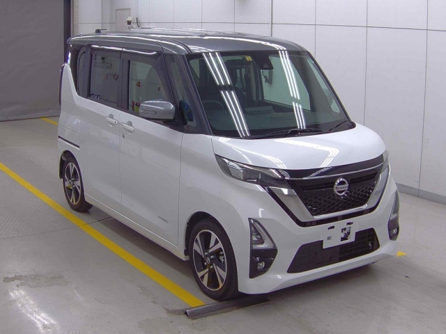 NISSAN ROOX 2020