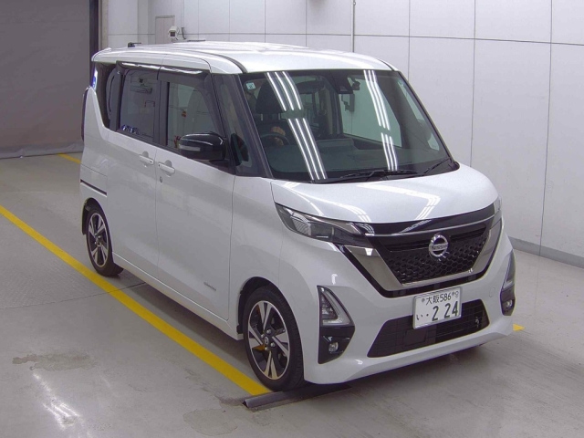 NISSAN ROOX 2021