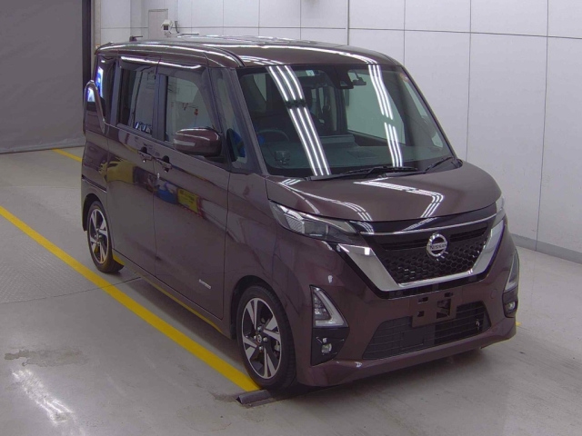NISSAN ROOX 2021