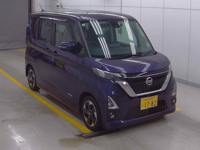 NISSAN ROOX 2021