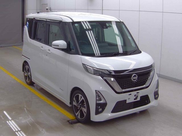 NISSAN ROOX 2021