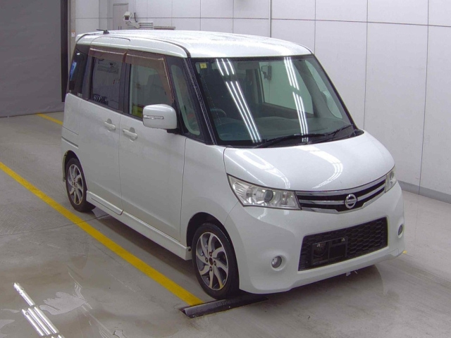 NISSAN ROOX 2012
