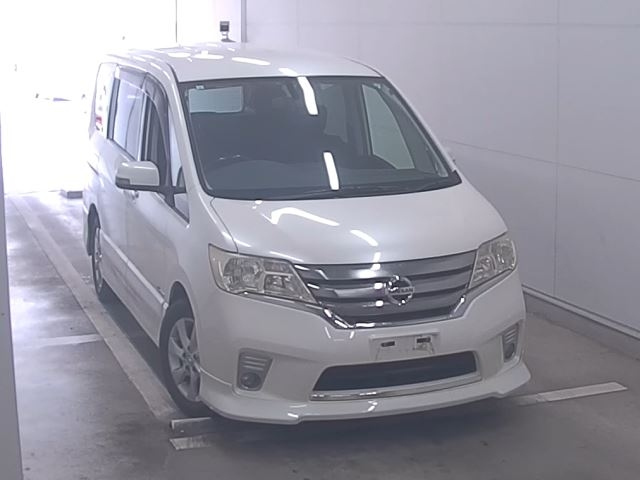 NISSAN SERENA 2013
