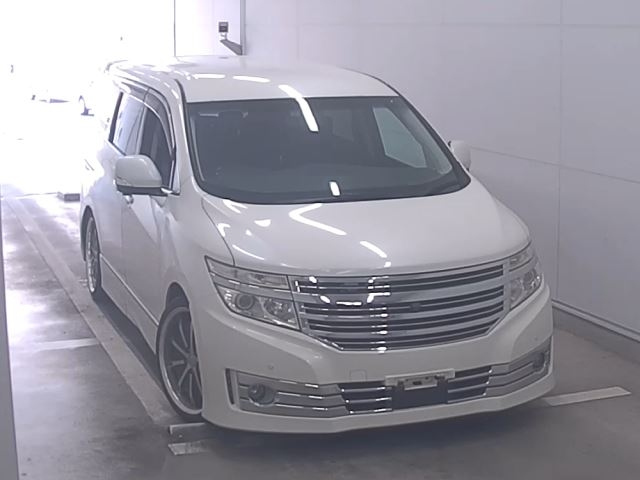 NISSAN ELGRAND 2010