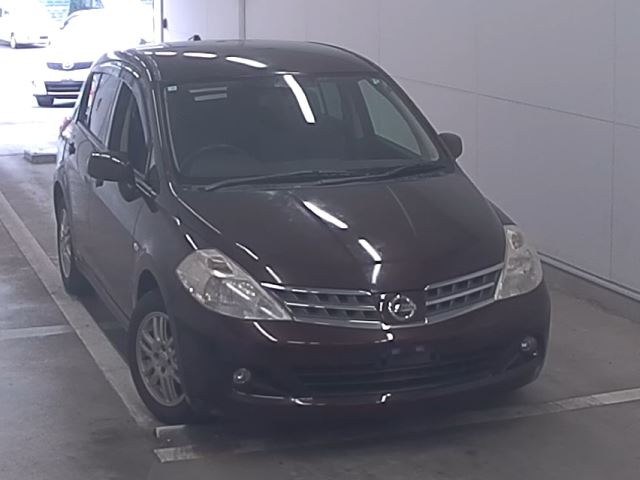NISSAN TIIDA 2012