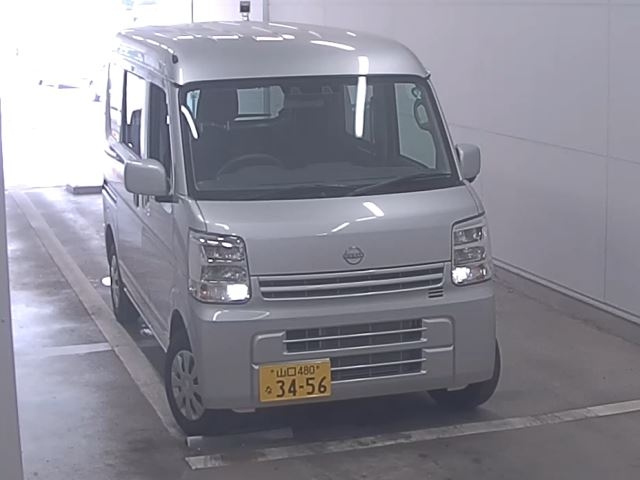 NISSAN CLIPPER VAN
