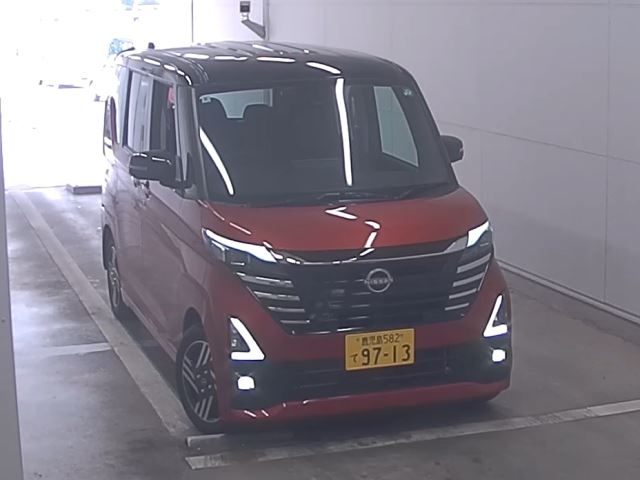 NISSAN ROOX 2024
