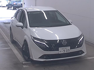 nissan aura