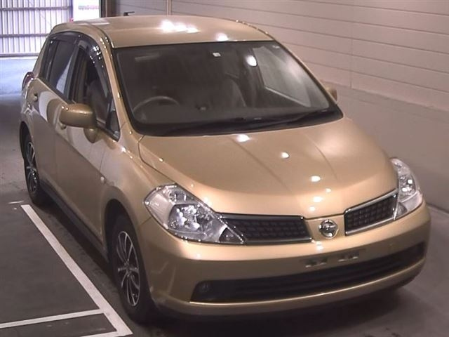NISSAN TIIDA 2006