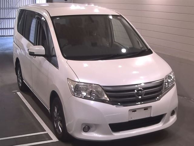NISSAN SERENA 2011
