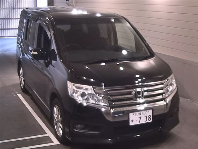 HONDA STEP WAGON 2013