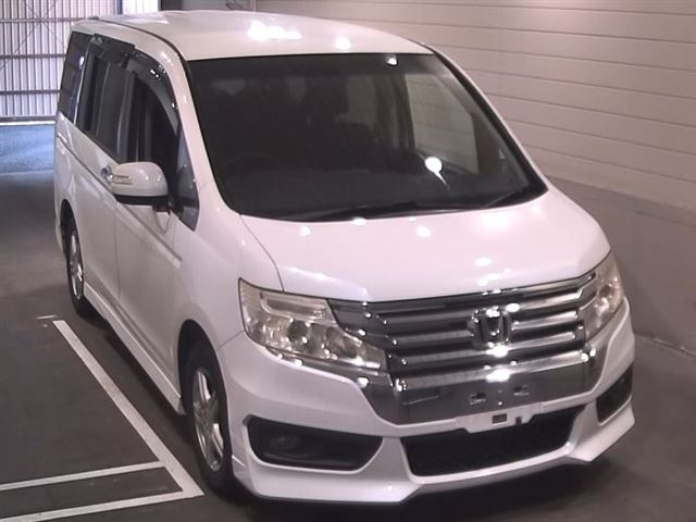 HONDA STEP WAGON 2012