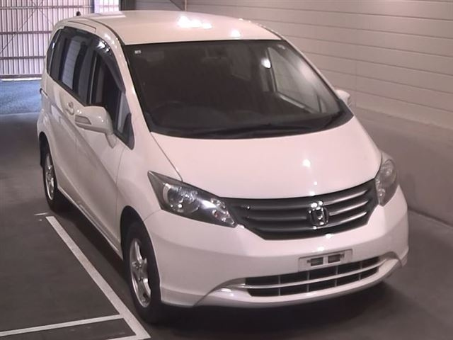 HONDA FREED 2010