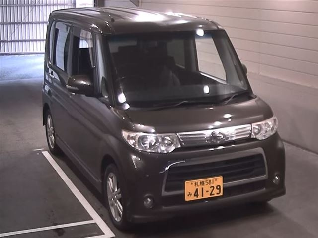 DAIHATSU TANTO 2010