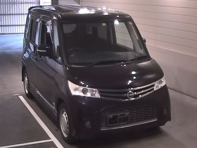 NISSAN ROOX 2010