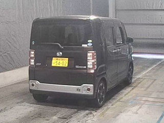 DAIHATSU WAKE 2015